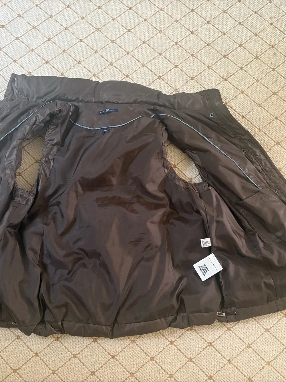 Gap Women's chocolate brown Puffer Vest - - Picture 3 of 4
